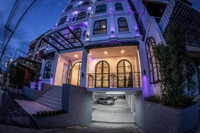 The Seens Hotel