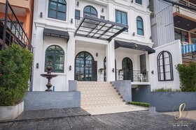 The Seens Hotel