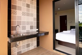 Thip Thip Hotel