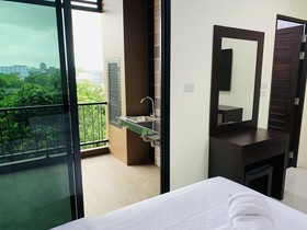 Thip Thip Hotel