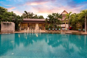 Timber House Resort