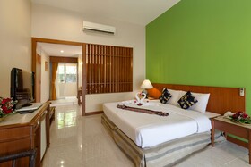 Timber House Resort