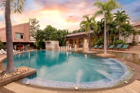 Timber House Resort