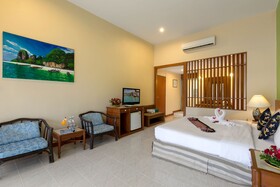Timber House Resort