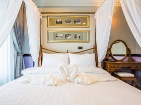 U Residence Hotel