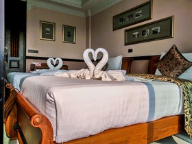 U Residence Hotel