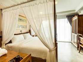 U Residence Hotel