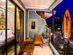 U Residence Hotel