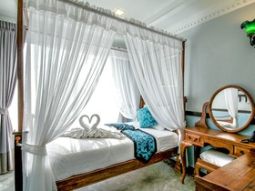 U Residence Hotel