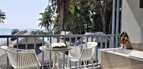 Villa Cha-Cha Krabi Beachfront Resort