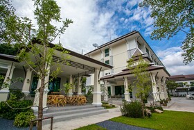 Wanarom Residence Hotel