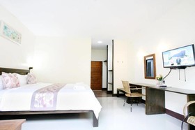 Baan Na Khon Hotel