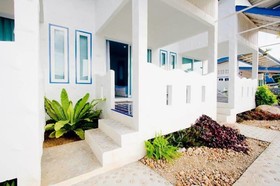 Issara Beach Resort