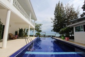Issara Beach Resort