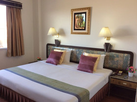 Thai Hotel