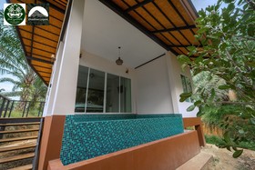 Khaosok Legend Pool Villa