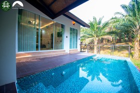 Khaosok Legend Pool Villa