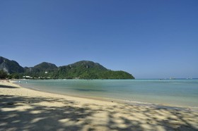 Dee Dee Sea Front