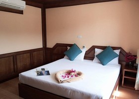 Golden Hill Bungalows