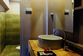 Hip Seaview Resort