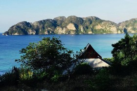 Hip Seaview Resort