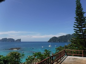 Hip Seaview Resort