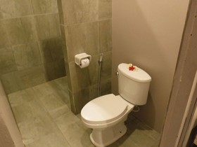 Hip Seaview Resort