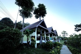 Phi Phi Chang Grand Resort & Spa