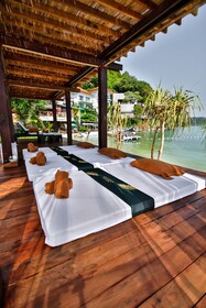 Phi Phi CoCo Beach Resort