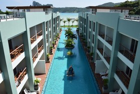 Phi Phi Harbour View Hotel