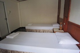 Phi Phi Inn