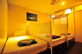 Phi Phi October House