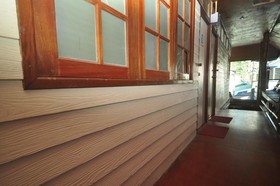 Phi Phi October House
