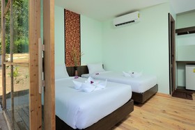 Phi Phi Sea Sky Resort