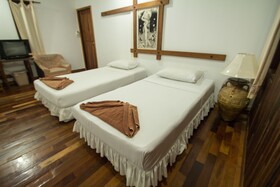 Tropical Garden Bungalow
