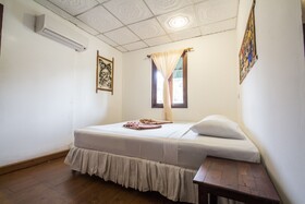 Tropical Garden Bungalow