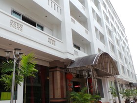 G9 Hotel