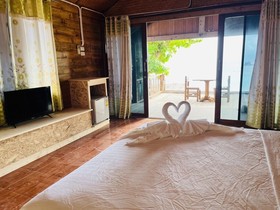 Lipe Garden Beach Resort
