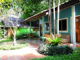 Poohbar Resort & Lotusdive