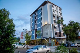 B Brand Hotel