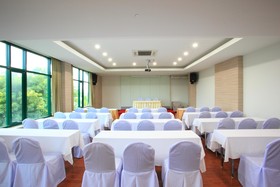 Solis Beach Hotel Rajamangala