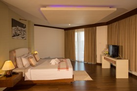 Solis Beach Hotel Rajamangala