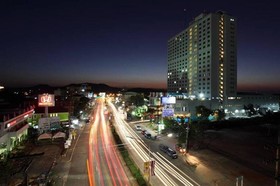 Diamond Plaza