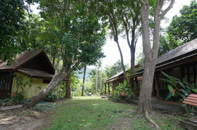 Donsak Orchid Resort