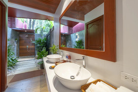 Eranda Pool Spa Villa