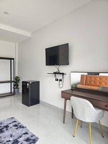 Hillside Premium Hotel