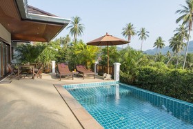 Tropical Season Villa Resort