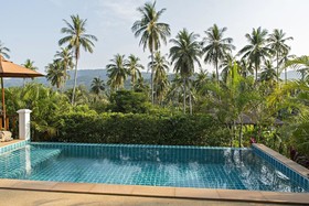 Tropical Season Villa Resort