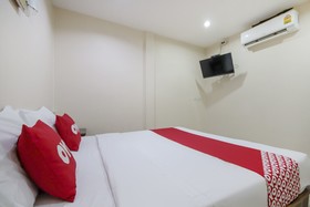 OYO 75331 Hareeya Hotel