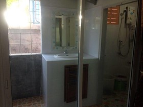 Malin House Apartment 1 Trang